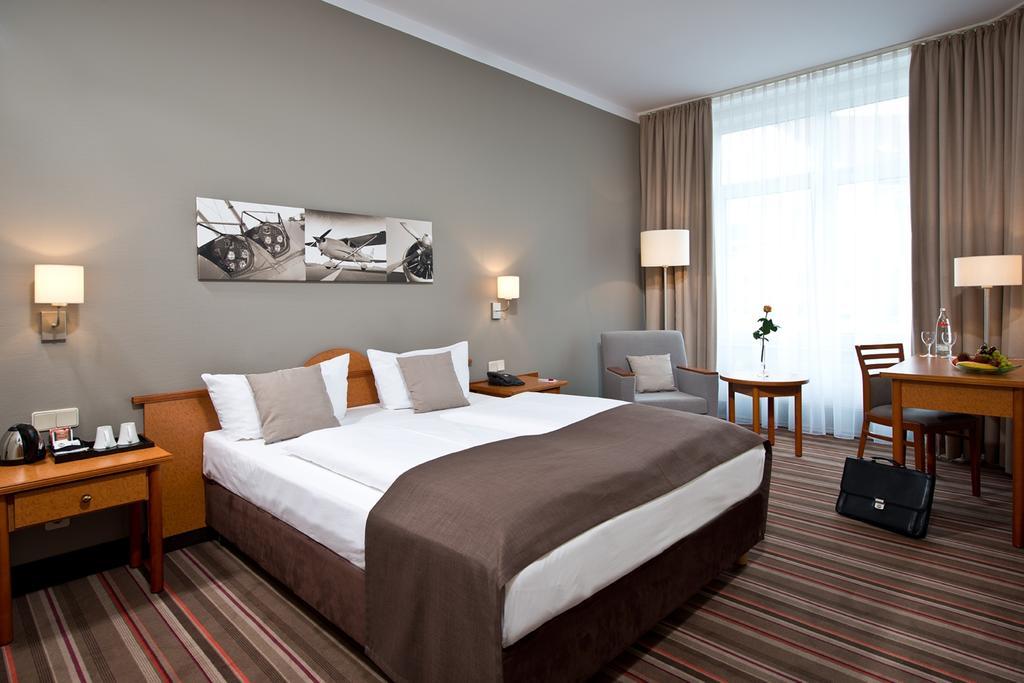 Leonardo Hotel Hamburg Airport Quarto foto