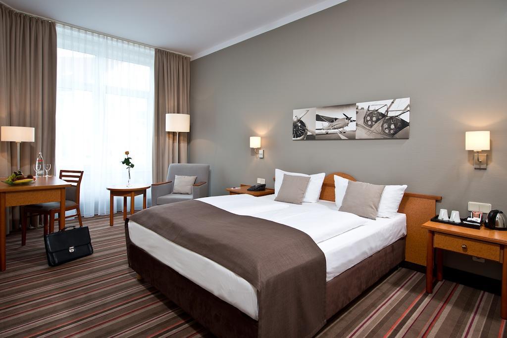 Leonardo Hotel Hamburg Airport Quarto foto