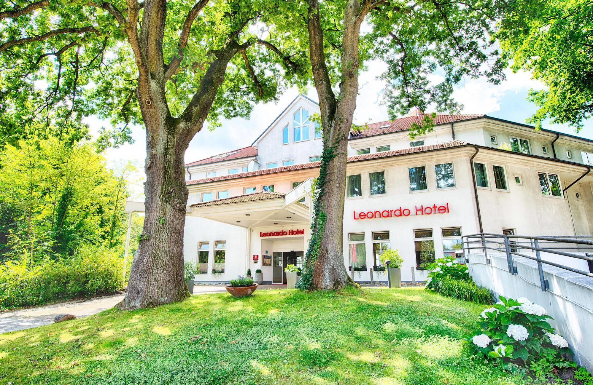 Leonardo Hotel Hamburg Airport Exterior foto